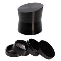 Diabolo Aluminium Grinder 4 – part, tummanharmaa 4-osainen alumiininen yrttigrinderi, jossa on timantinmuotoiset hampaat, siiviläosa ja keräysastia, esiteltynä minimalistisella taustalla.