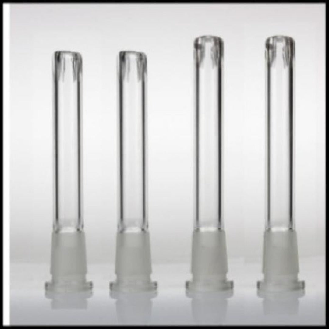 Kuva 11cm pitkästä lasisesta diffuusoriputkesta, jossa on pystyraot parempaan vedensuodatukseen bongissa. Liittimet 18.8mm ja 14.5mm.