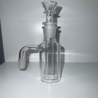 Korkealaatuinen lasinen lisävesisäiliö integroidulla 14,4mm 90° diffuusoriputkella parempaan suodatukseen ja viileämpään imuun.