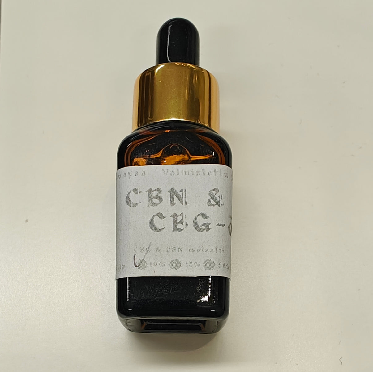 Laboratoriotestattu THC-vapaa CBN-öljy aromaattiseen ja tekniseen harrastuskäyttöön