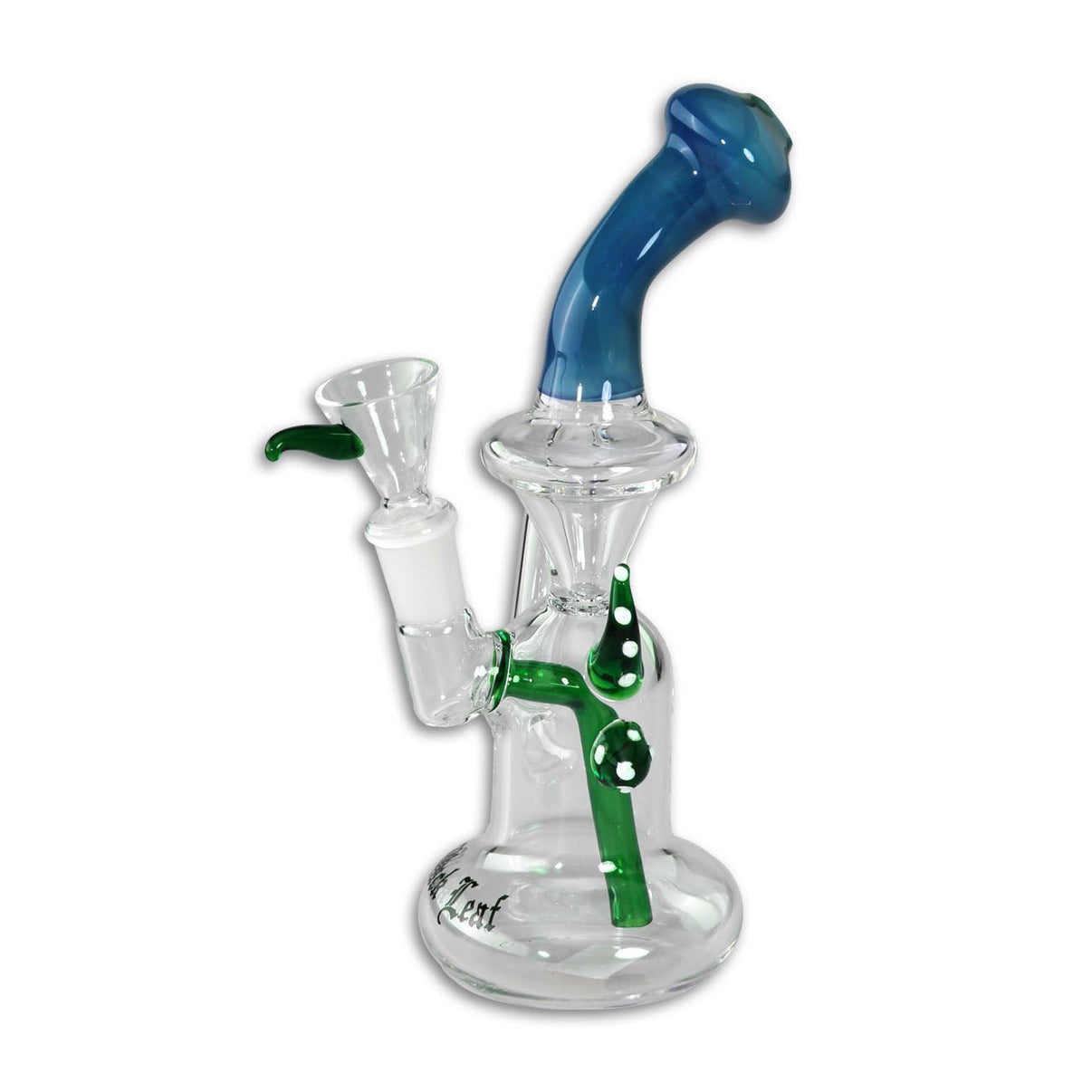 Kuva Black Leaf Bubbler Blue/Green -vesipiipusta, valmistettu kirkkaasta sinivihreästä borosilikaattilasista, jossa kompakti koko ja kaareva ergonominen muotoilu.