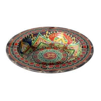 Black Leaf metallinen tuhkakuppi värikkäällä Mandala-kuviolla, heijastaa itämaista estetiikkaa ja meditatiivista tunnelmaa.