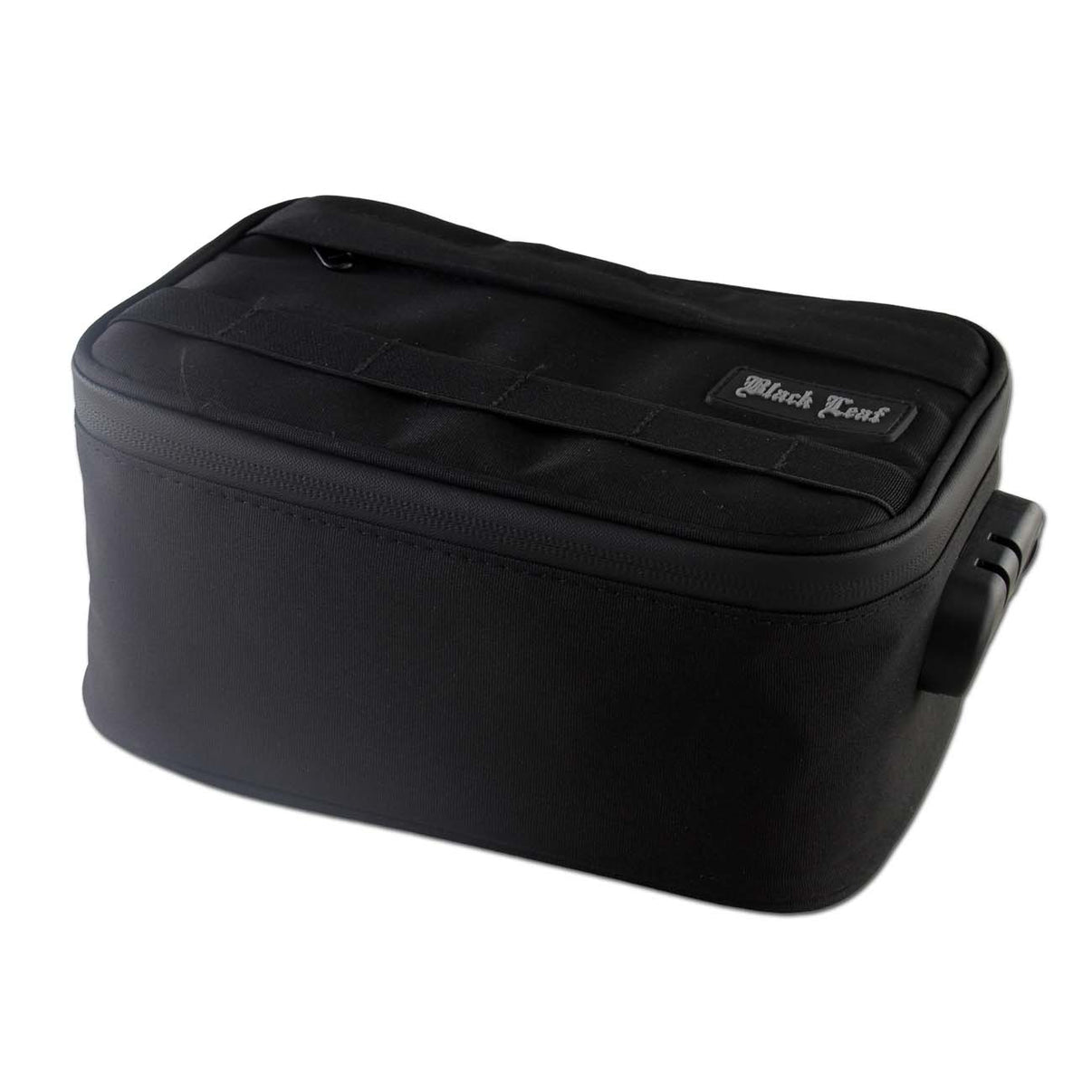 Tyylikäs musta Black Leaf hajunkestävä säilytyslaukku, jossa on integroitu vetoketju ja kolminumeroinen yhdistelmälukko, esiteltynä valkoisella taustalla.