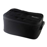 Tyylikäs musta Black Leaf hajunkestävä säilytyslaukku, jossa on integroitu vetoketju ja kolminumeroinen yhdistelmälukko, esiteltynä valkoisella taustalla.