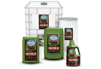 Kuva Cali PRO Bloom A ja B -ravinnepulloista kasvatusympäristössä kukkivien kasvien vierellä, korostaen runsasta kukintaa ja laadukasta satoa.