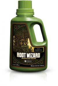 Kuva Emerald Harvest Root Wizard -pullosta, jossa on vihreä etiketti ja tuotteen nimi esillä selkeästi.