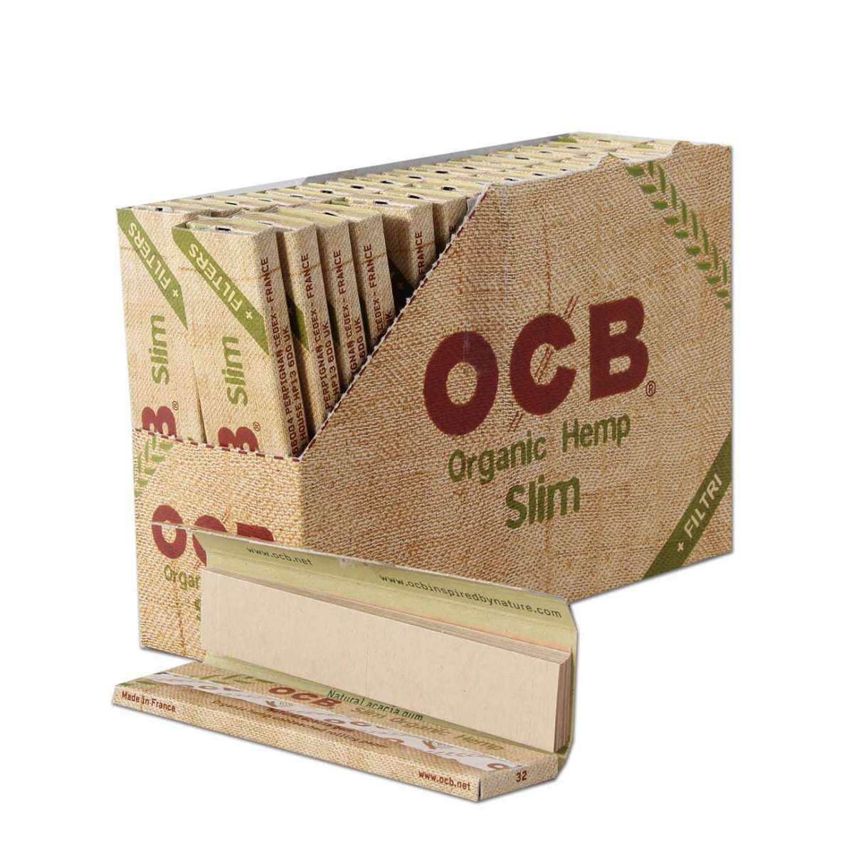 OCB Organic Hemp Papers + Tips -pakkaus avattuna, esillä luomuhampun rullauspaperit ja perforoidut filtterikartongit.