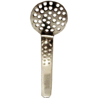 Yksittäispakattu 15mm pesäkauha, hopeanvärinen lusikkasihti, lähikuva osoittaa tarkkuusvalmistetun verkon ja kaarevan muodon.