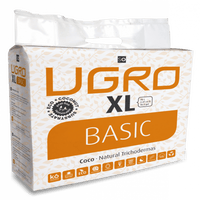 Kuva Ugro Kookoskuitu Basic XL 70L puristetusta harkosta ja kasasta turvonnutta kookoskuitua isossa astiassa.